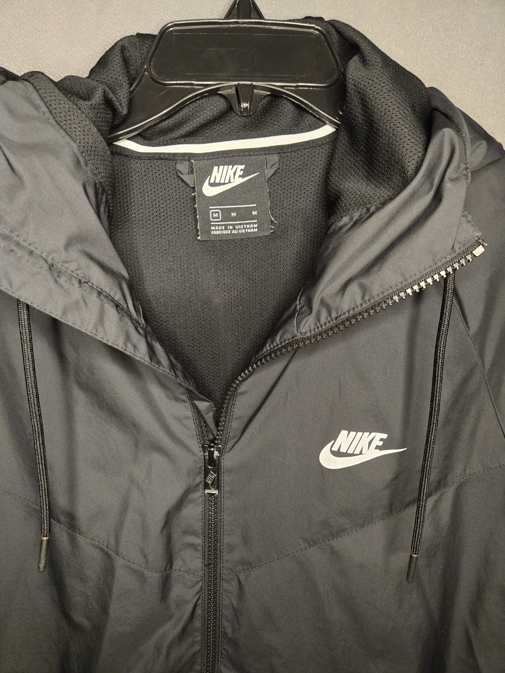 Nike Men's Black Windbreaker Jacket with Hood M